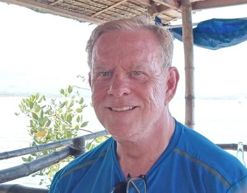 <span>Sam, 72</span>&nbsp;<span style='width: 25px; height: 16px; float: right; background-image: url(/bitmaps/flags_small/CA.PNG)'>&nbsp;</span><br><span>Edmonton, Canada</span>&nbsp;<input type='button' class='joinbtn' style='float: right' value='JOIN NOW' />