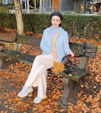 <span>Alice, 55</span>&nbsp;<span style='width: 25px; height: 16px; float: right; background-image: url(/bitmaps/flags_small/CN.PNG)'>&nbsp;</span><br><span>Qingdao, Cina</span>&nbsp;<input type='button' class='joinbtn' style='float: right' value='JOIN NOW' />