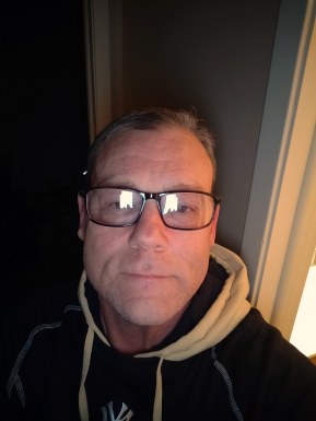 <span>Tom, 69</span>&nbsp;<span style='width: 25px; height: 16px; float: right; background-image: url(/bitmaps/flags_small/US.PNG)'>&nbsp;</span><br><span>Des Moines, USA</span>&nbsp;<input type='button' class='joinbtn' style='float: right' value='JOIN NOW' />