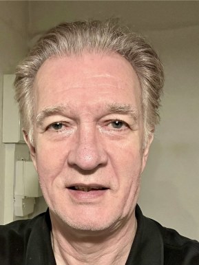 <span>Hartwig, 68</span>&nbsp;<span style='width: 25px; height: 16px; float: right; background-image: url(/bitmaps/flags_small/DE.PNG)'>&nbsp;</span><br><span>Berlin, Deutschland</span>&nbsp;<input type='button' class='joinbtn' style='float: right' value='JOIN NOW' />