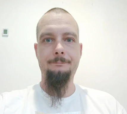 <span>Sebastian, 38</span>&nbsp;<span style='width: 25px; height: 16px; float: right; background-image: url(/bitmaps/flags_small/DE.PNG)'>&nbsp;</span><br><span>Schongau, Deutschland</span>&nbsp;<input type='button' class='joinbtn' style='float: right' value='JOIN NOW' />