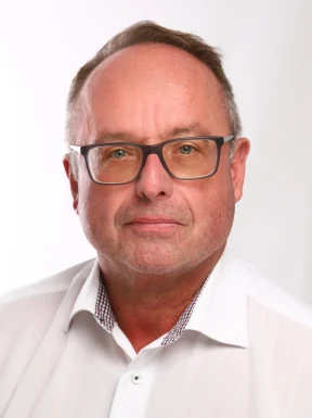 <span>Clemens, 65</span>&nbsp;<span style='width: 25px; height: 16px; float: right; background-image: url(/bitmaps/flags_small/DE.PNG)'>&nbsp;</span><br><span>Gera, Germany</span>&nbsp;<input type='button' class='joinbtn' style='float: right' value='JOIN NOW' />