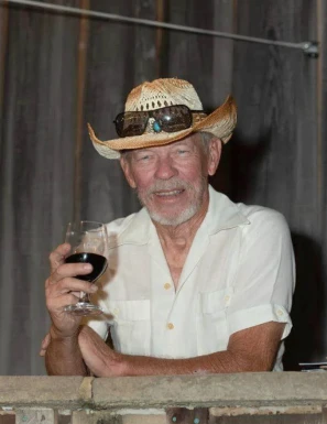 <span>Mike, 80</span>&nbsp;<span style='width: 25px; height: 16px; float: right; background-image: url(/bitmaps/flags_small/US.PNG)'>&nbsp;</span><br><span>Daytona Bea, สหรัฐอเมริกา</span>&nbsp;<input type='button' class='joinbtn' style='float: right' value='JOIN NOW' />