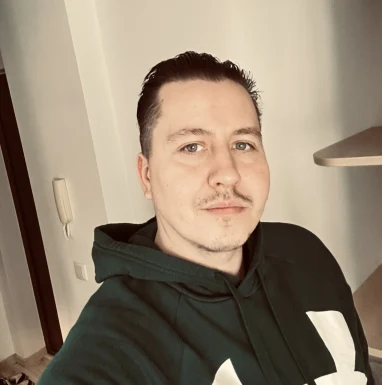 <span>Viacheslav, 37</span>&nbsp;<span style='width: 25px; height: 16px; float: right; background-image: url(/bitmaps/flags_small/PL.PNG)'>&nbsp;</span><br><span>Wroclaw, Poland</span>&nbsp;<input type='button' class='joinbtn' style='float: right' value='JOIN NOW' />